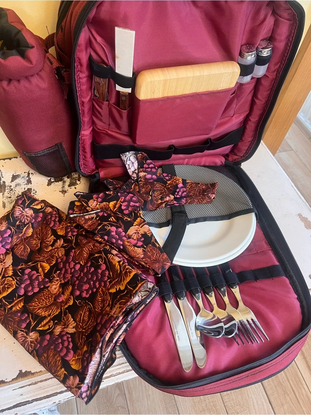 Mazda Miata 2000 Special Edition Backpack Picnic Set